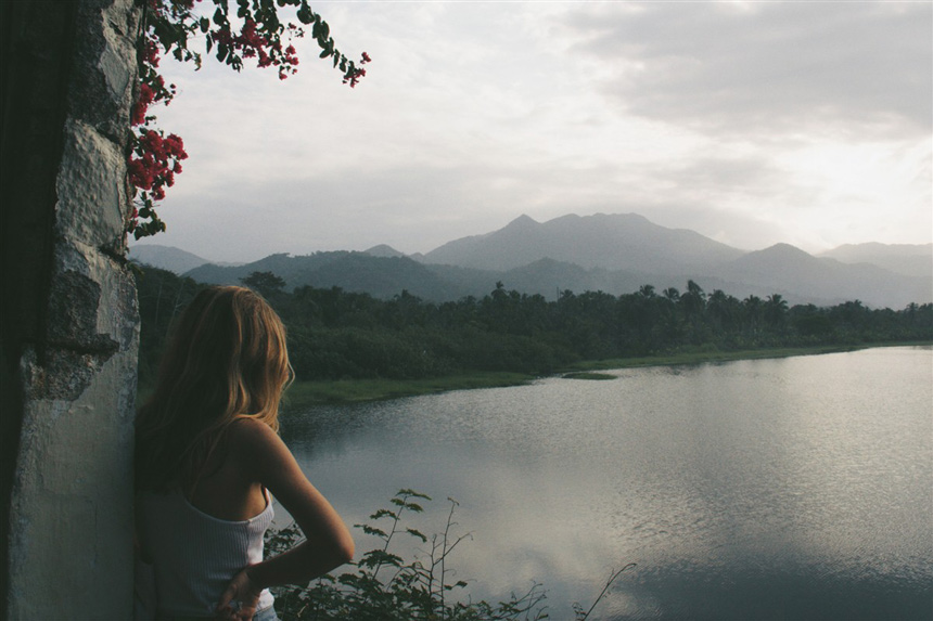 Is it dangerous to travel to Colombia at the moment?