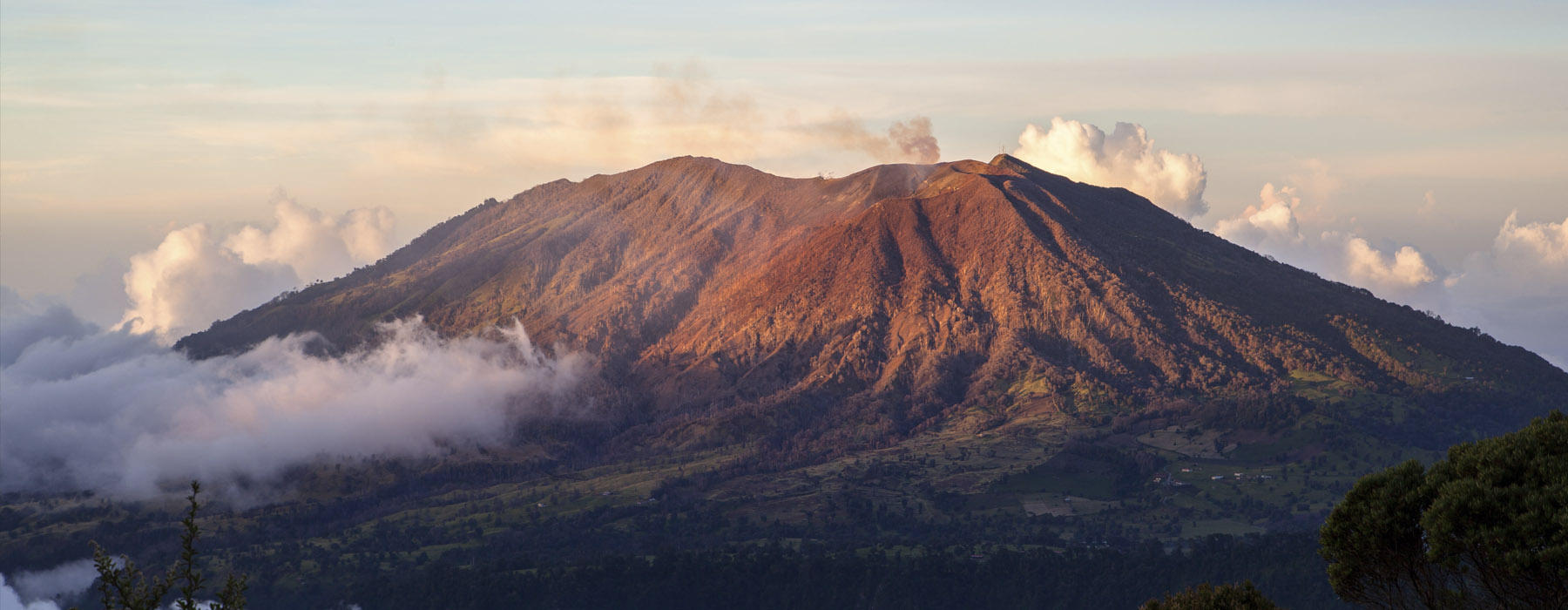  Volcanoes and Cloud Forests holidays