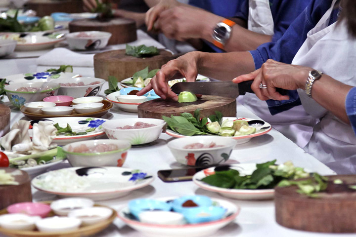 Family cooking class