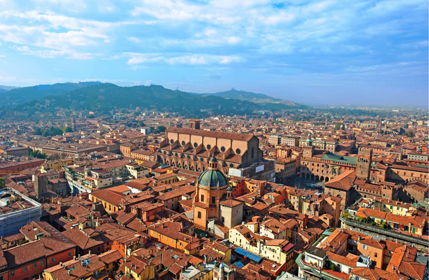 How to Eat (and Drink) Like a Local in Bologna