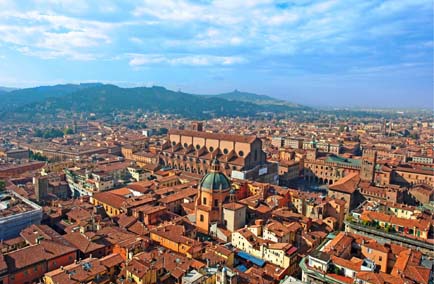 How to Eat (and Drink) Like a Local in Bologna