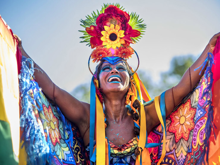 How do you kill five hours in Rio if you don't Samba?