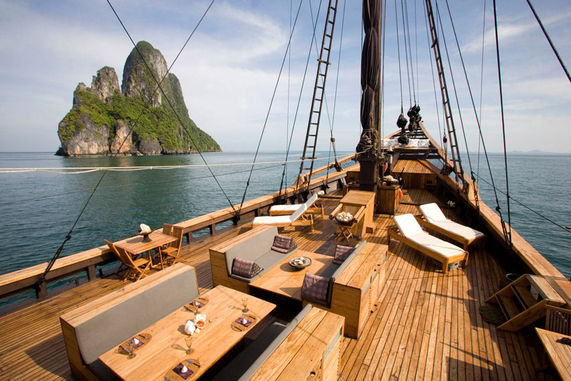 Luxury Liveaboard Yachts in Indonesia