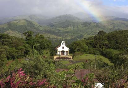 Luxury Hotels near the Volcanoes and Cloud Forests