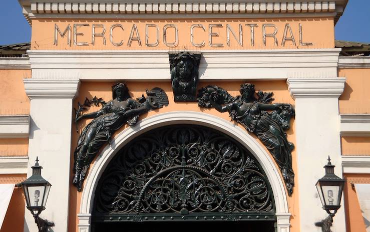 Enter the Mercado Central - District Bellas Artes - Santiago - Chile