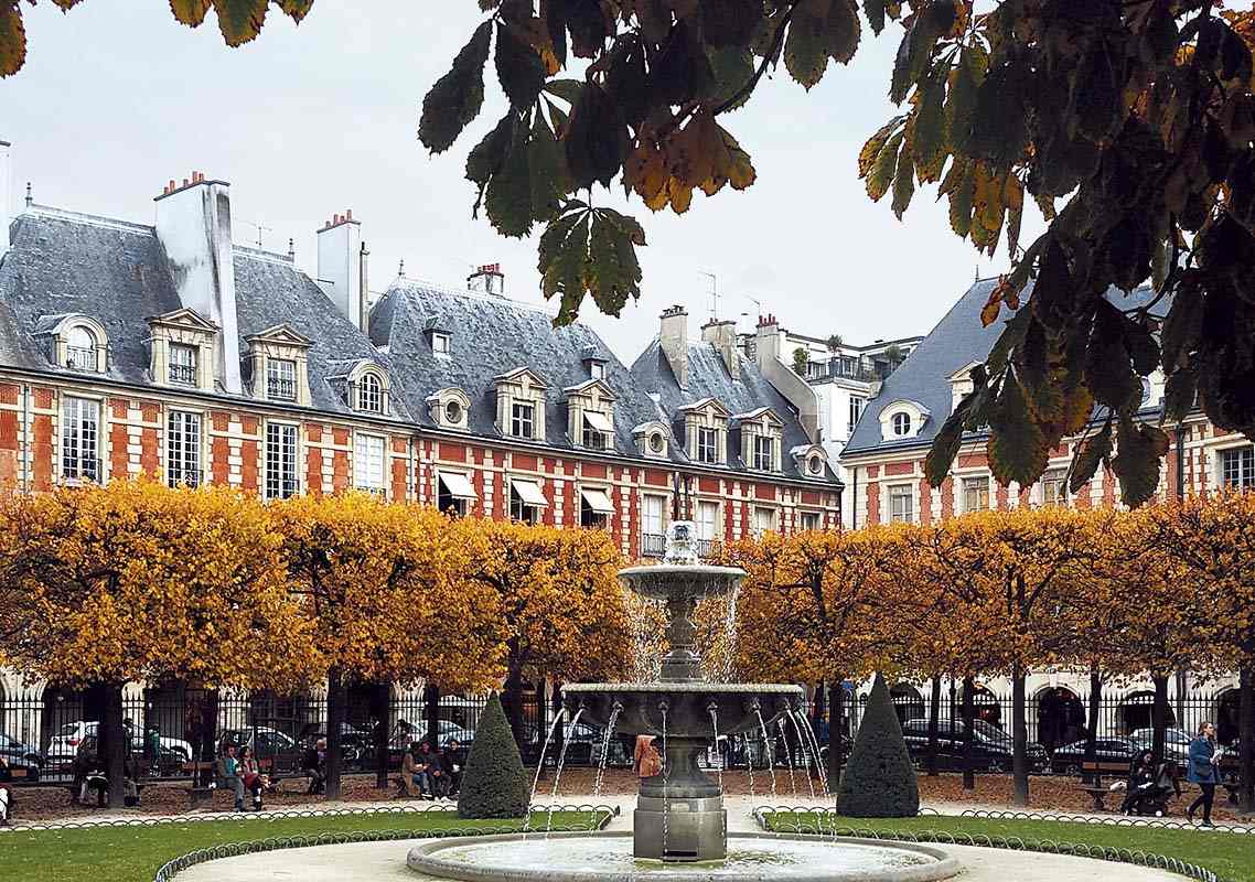 Place des Vosges - Paris - France