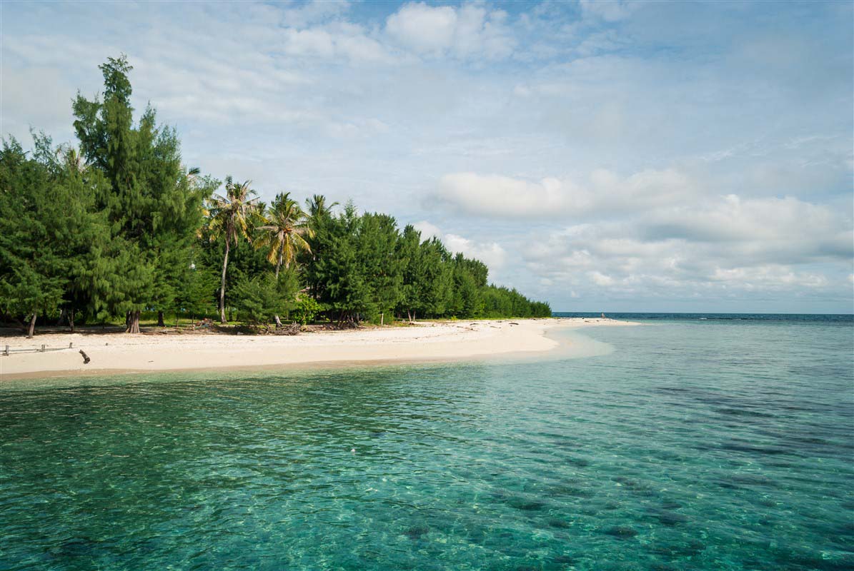 Beach - Pulau Cendekian - Archipel des Karimunjawa - Indonesia