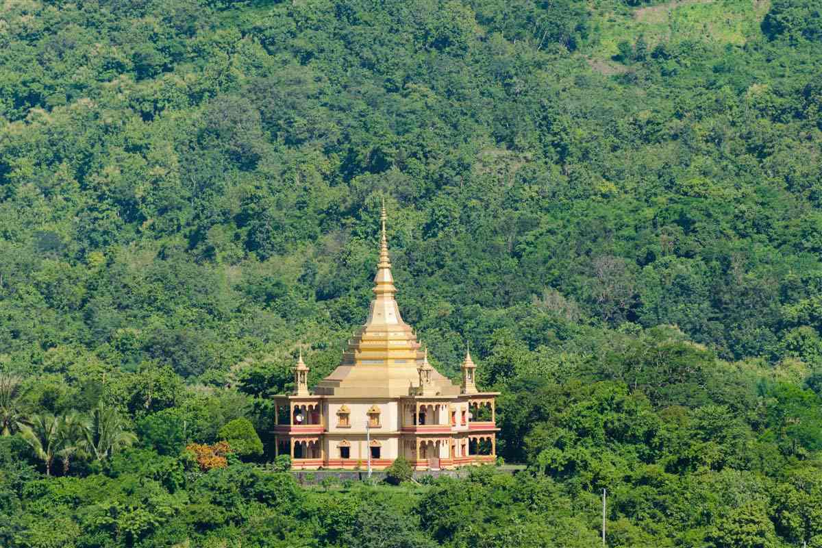 Phra That Khong Santi Chedi - Luang Prabang - Laos