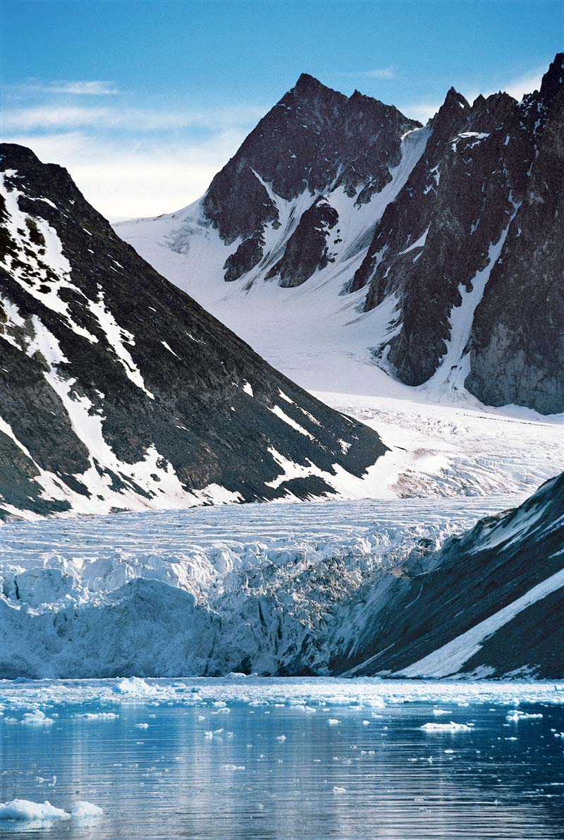 Svalbard archipelago, 60% covered with glaciers - Norway