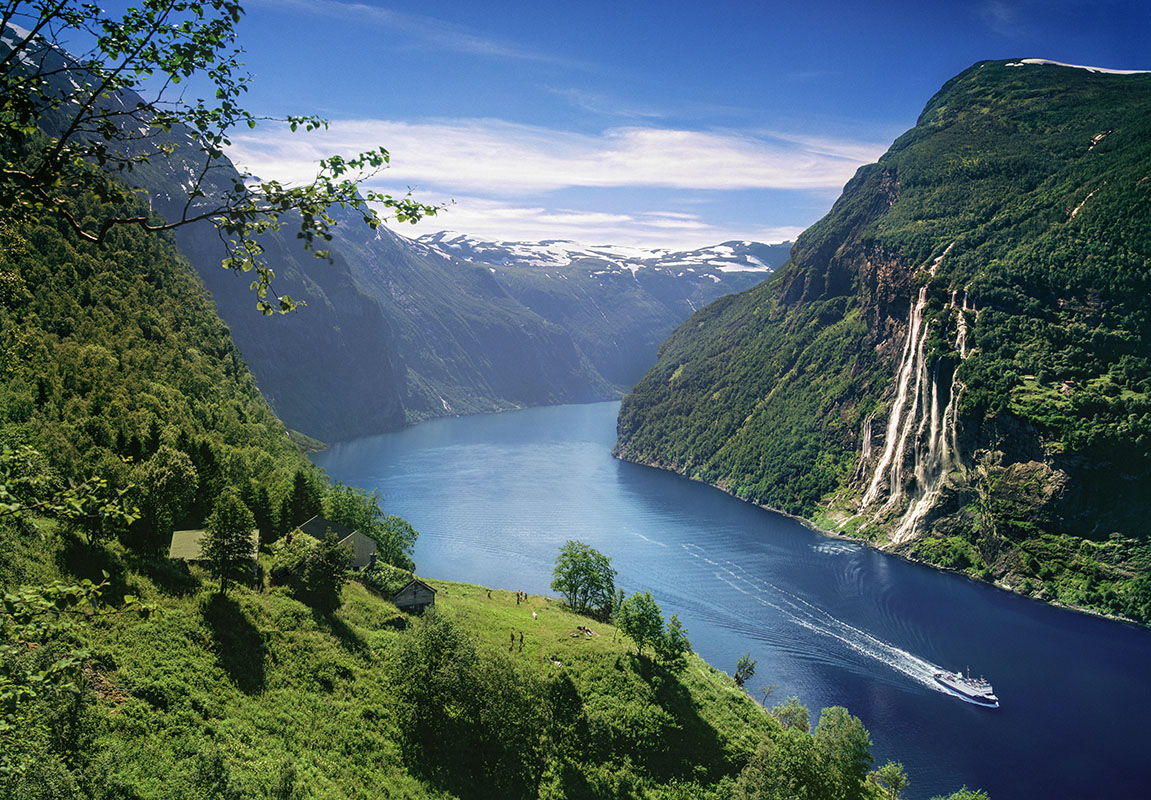 Skageflå Waterfall at Geiranger - Norway
