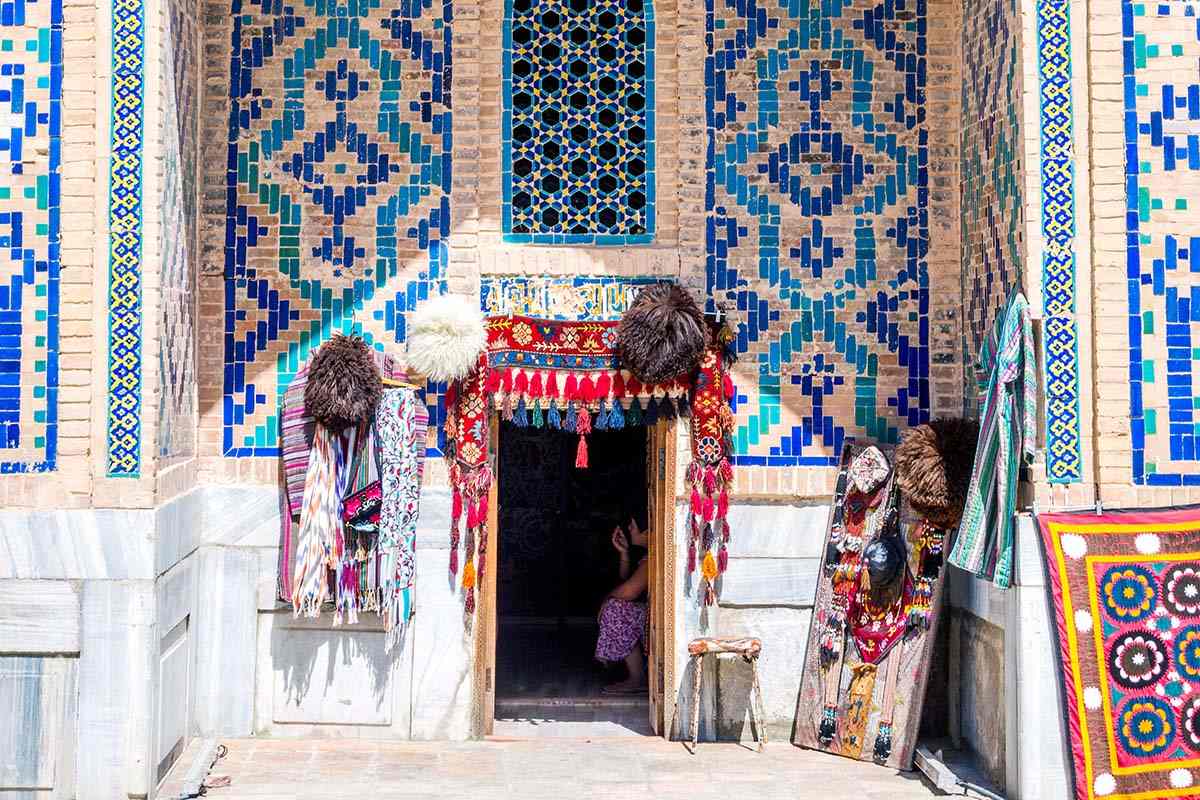 Discovering the Charm of Uzbekistan: A Guide for South African Travelers - Learning About Uzbekistan's Arts and Crafts