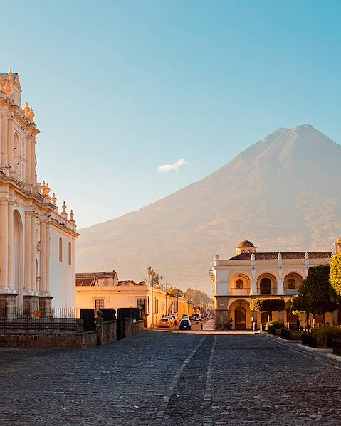 One Country Guatemala – Belize – Antigua – Atitlan – Coban – Flores – Placencia