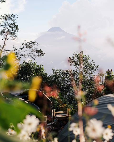 One Country Guatemala –  Antigua –  Lake Atitlan –  Chichicastenango – Quetzaltenango – Acatenango –  El Paredon