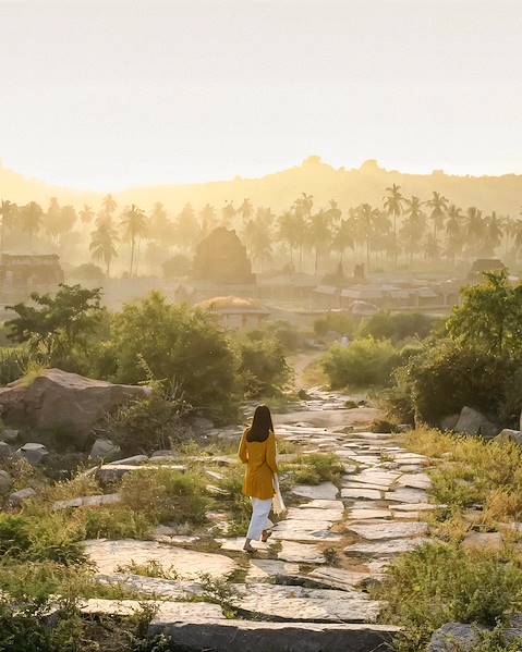 One Country India – Karnataka – Mysore – Hassan – Hampi – Hubli – Badami – Goa