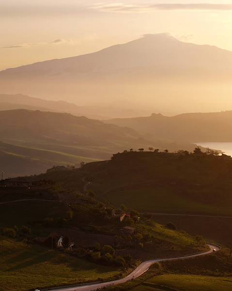 One Country Italy – Sicily – Palermo – Marsala – Agrigento – Ragusa – Syracuse – Riposto