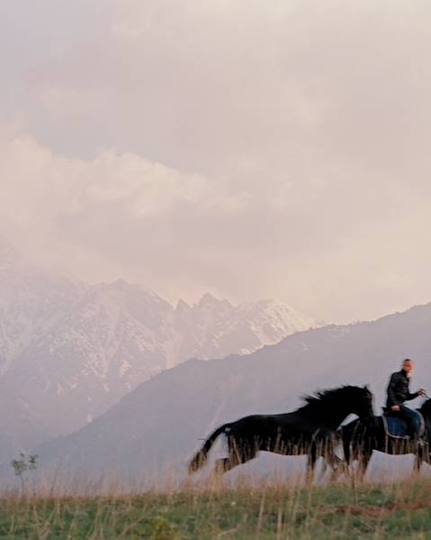 One Country Kyrgyzstan – Uzbekistan – Bishkek – Kyzyl Oi – Son Kol – Tamga – Chon-Kemin – Tashkent – Samarkand – Bukhara