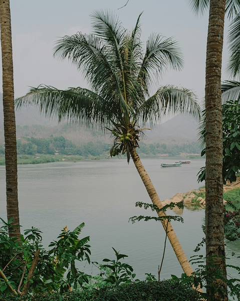 One Country Laos - Thailand - Luang Prabang - Nong Khiaw - Pak Beng - Chiang Saen - Bangkok - Koh Samet