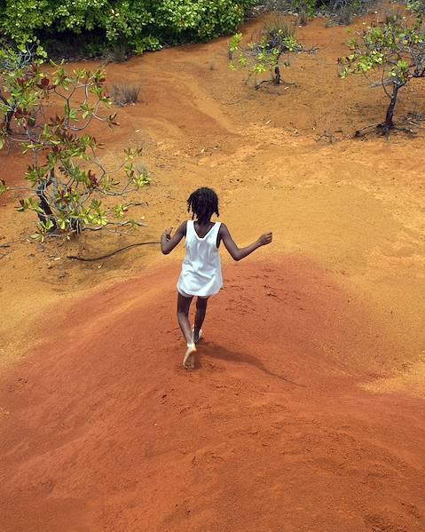 One Country Madagascar – Antananarivo – Antsiranana – Andrafiamena – Ankarana – Nosy Be