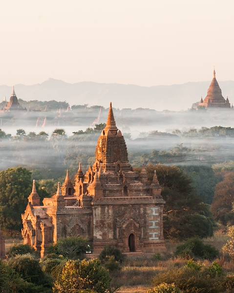 Itinerary Mergui (Myeik) Archipelago - Inle Lake - Yangon - Mandalay - Bagan