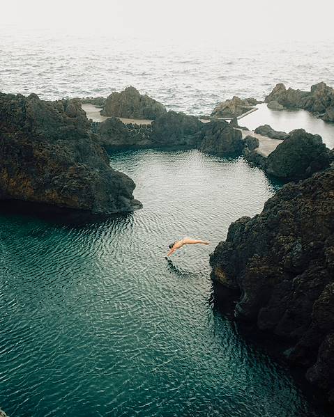 One Country Portugal – Madeira – Funchal – Porto Moniz – Santana