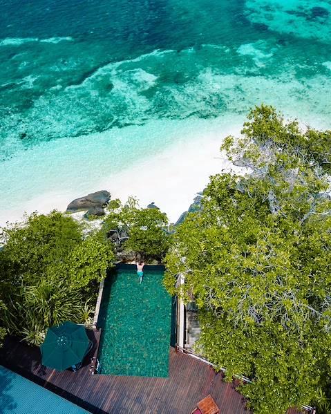 One Country Seychelles – Mahe – Alphonse Island