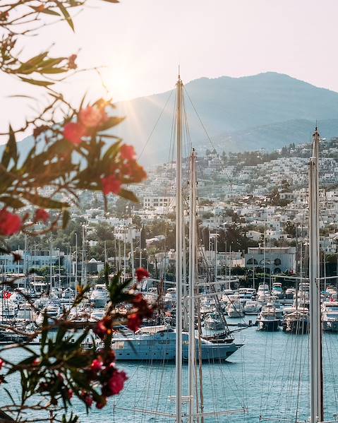 One Country Turkey – Urla – Bodrum – Datca – Fethiye – Olympus – Konya – Goreme